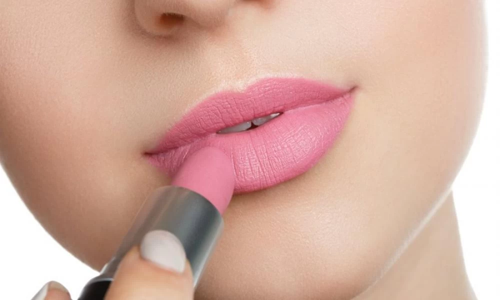 Έρευνα: Τα καλλυντικά ίσως να προκαλούν έως και καρκίνο